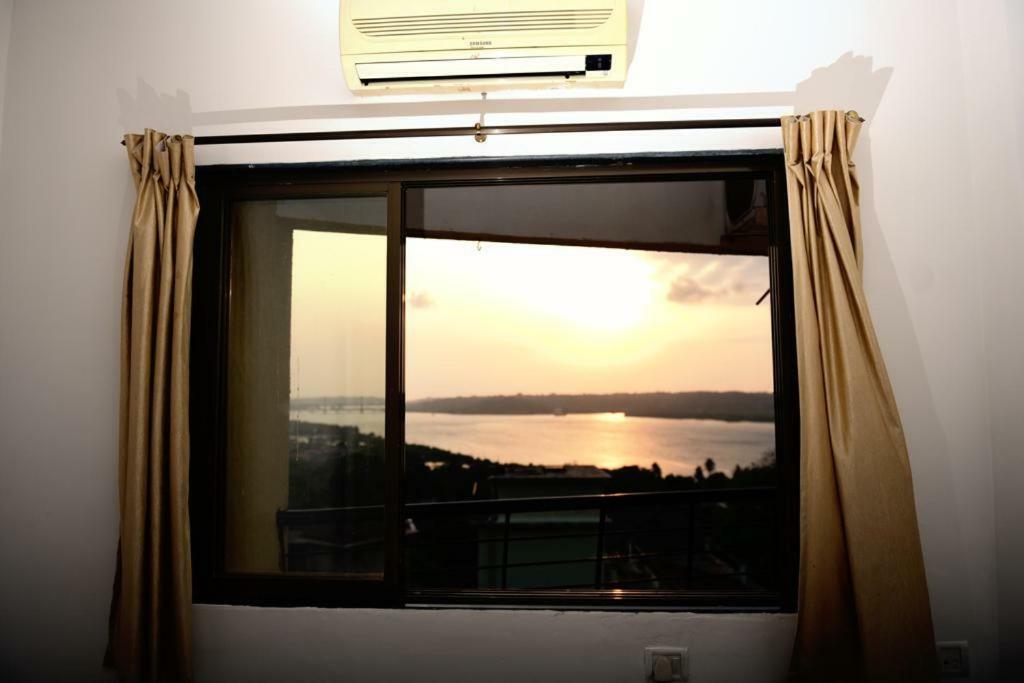 3 Bhk Apartment With River View Panaji Exterior foto